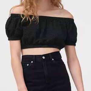 Levi's Off The Shoulder Crop Top